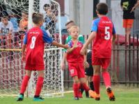 FB体育赛事-意大利网球队轻取英国网球队，兹维列夫统治全场