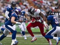 FB体育赛事-布克单节狂飙引爆森林狼，上海队防线瞬间崩塌