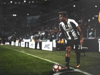 FB体育在线-德布劳内完成自我救赎，阿森纳翻盘皇马，一场关于信念与重生的史诗对决