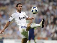 FB体育APP-赛道上的绝对主宰，汉密尔顿驾迈凯伦横扫哈斯车队，统治全场