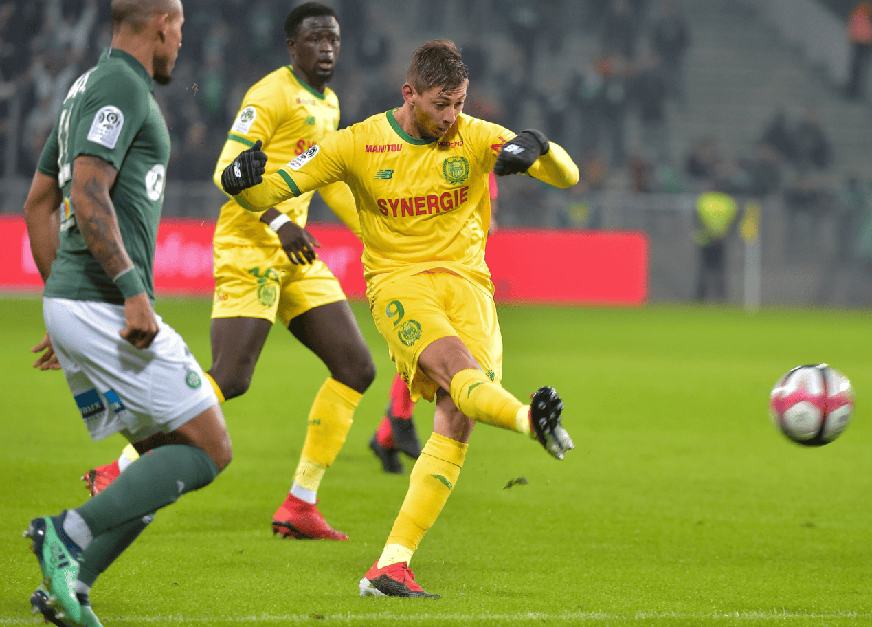 包含南特客场狭胜对手，取得宝贵三分的词条