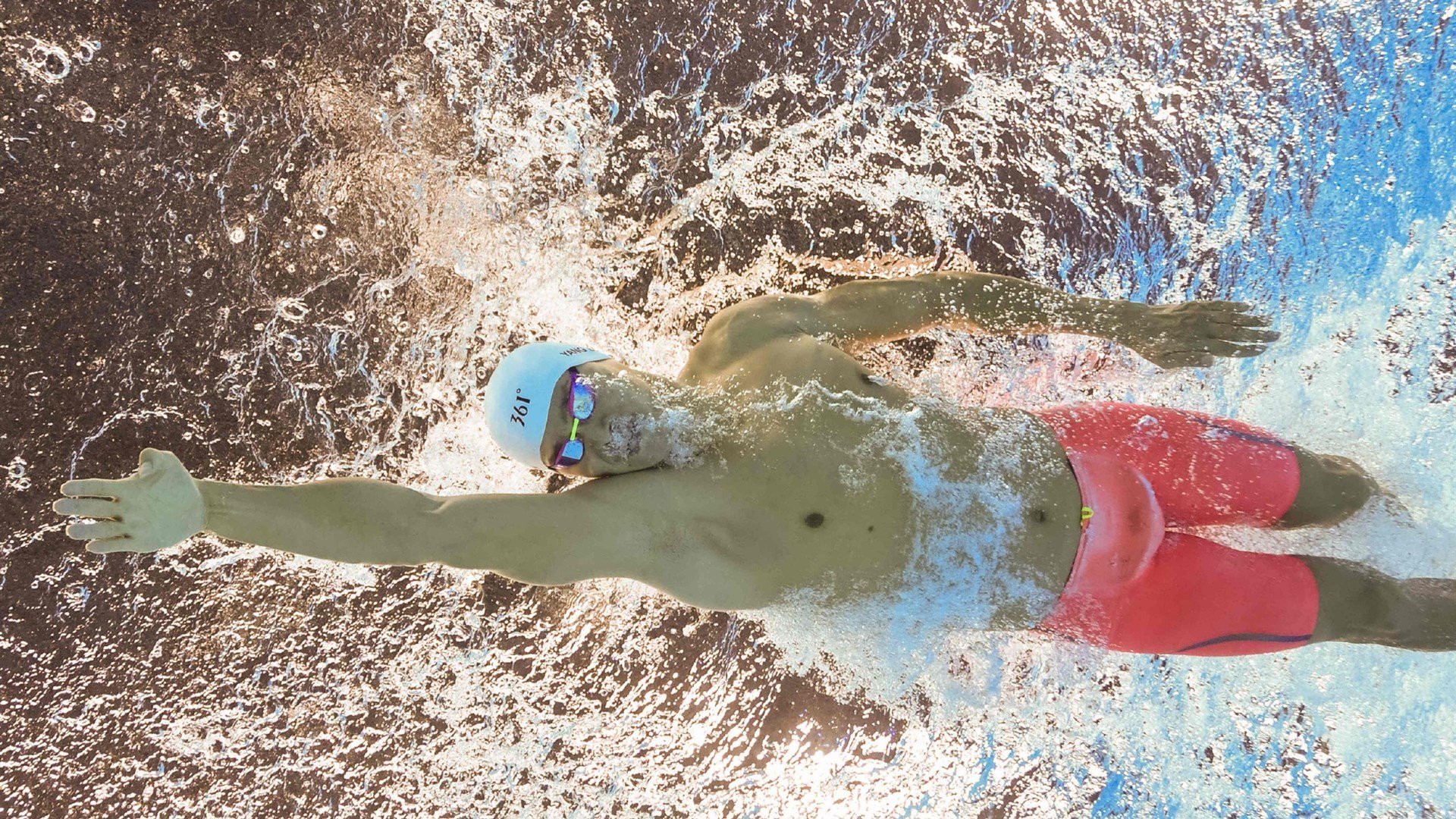 当桑巴之舞遭遇非洲雄鹰,内马尔如何在大场面中定义唯一性