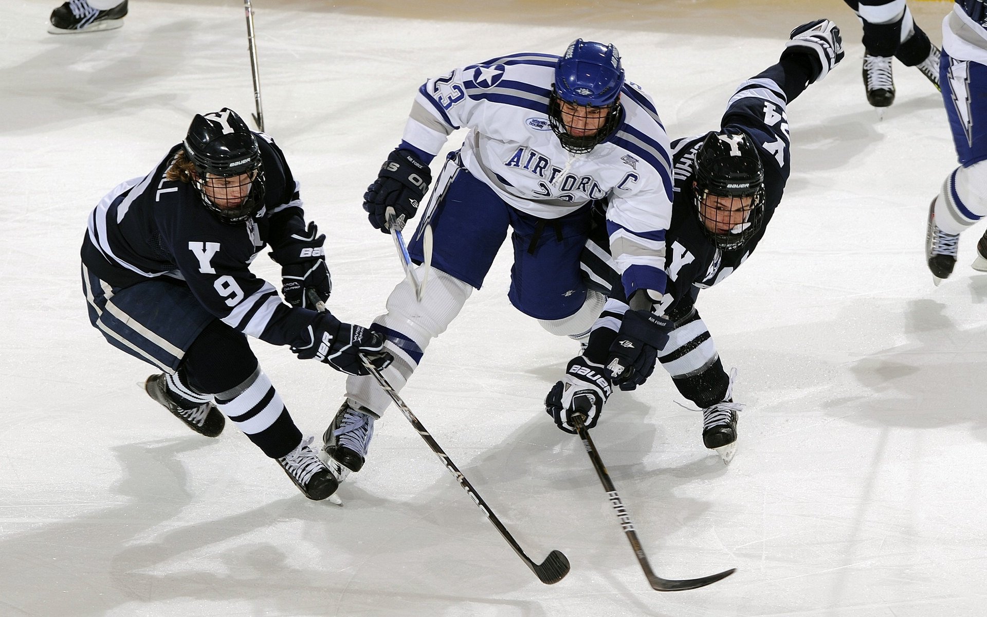 当维京血脉注入F1赛道，伊萨克掀翻埃及法则，于英格兰加冕年度王座