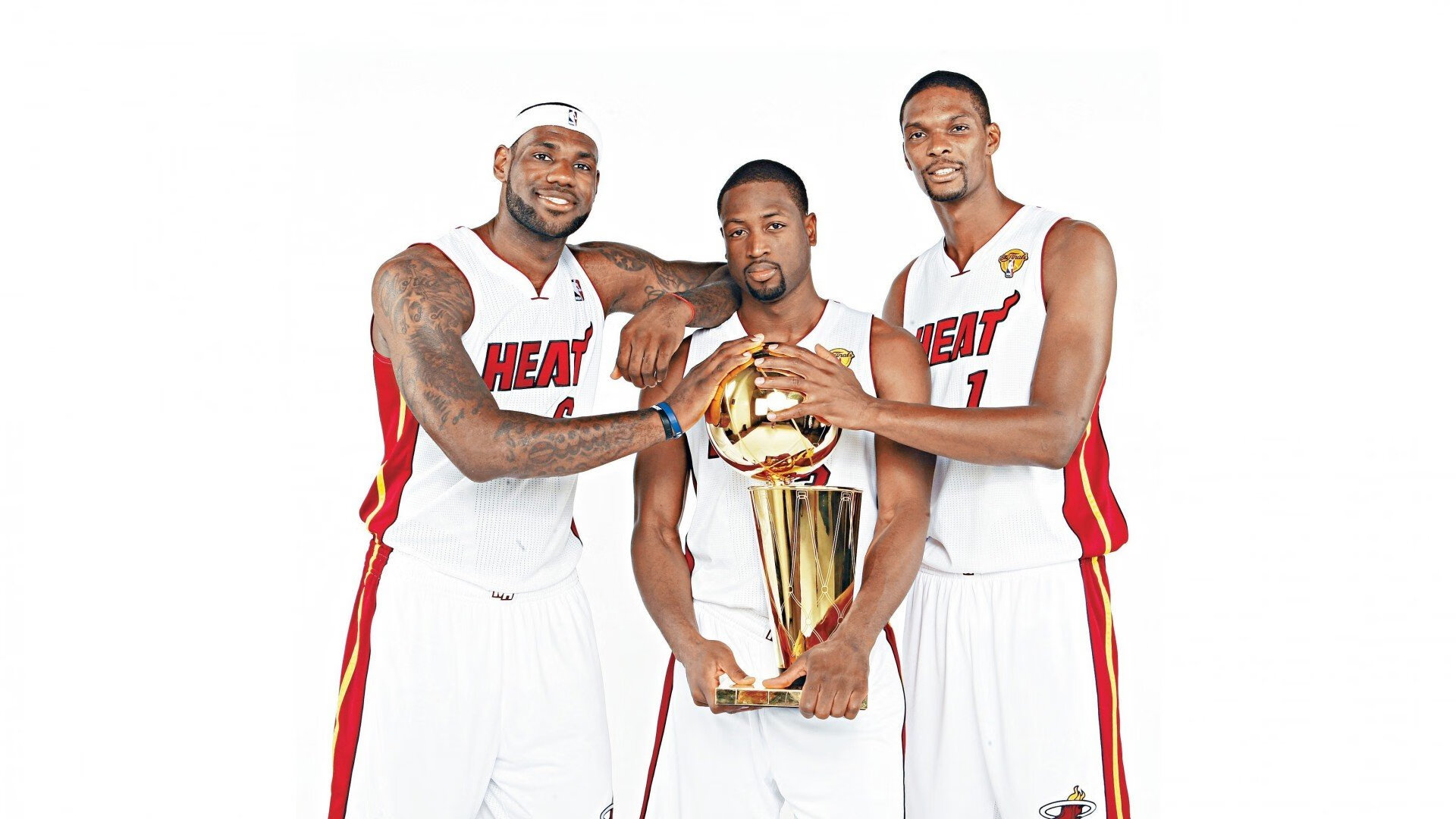 当东方利刃刺穿骑士铠甲，塔图姆绝杀时刻点燃跨洋篮球之火